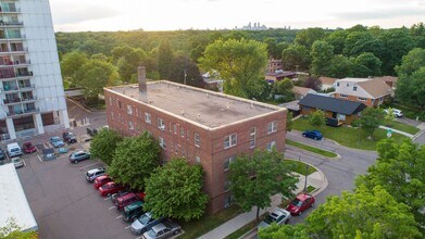 River Flats in St. Paul, MN - Foto de edificio - Building Photo