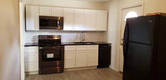 1009 West St, Unit B