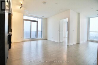 560-1560 Rideau St in Ottawa, ON - Building Photo - Building Photo