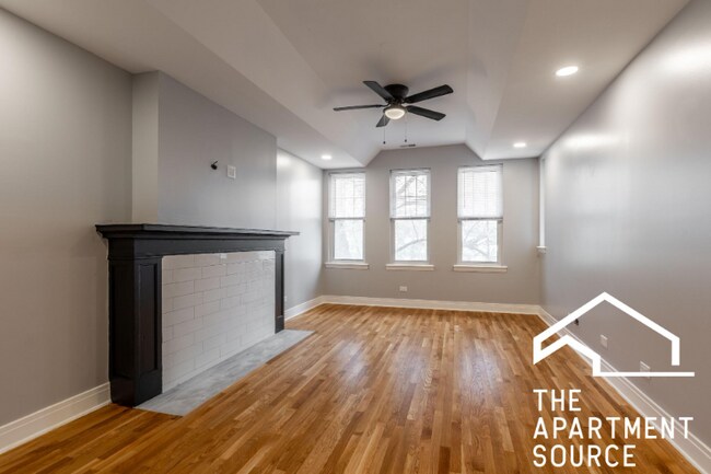 4450 N Sheridan Rd-Unit -2 in Chicago, IL - Foto de edificio - Building Photo