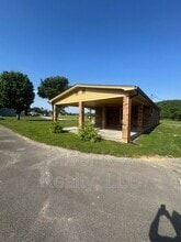 137 Co Rd 193 in Niota, TN - Building Photo - Building Photo