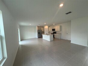 4378 River Beacon Blvd in Davenport, FL - Building Photo - Building Photo