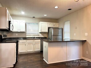 3210 Summercroft Ln in Charlotte, NC - Building Photo - Building Photo