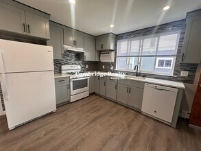 253 Elm St, Unit 3T in Cambridge, MA - Building Photo - Building Photo