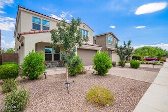 5221 N 79th Dr in Glendale, AZ - Building Photo - Building Photo