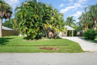 261 Edgewater Ave SE in Palm Bay, FL - Building Photo - Building Photo
