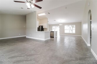 608 SE Santa Barbara Pl in Cape Coral, FL - Building Photo - Building Photo