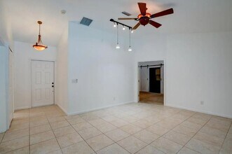 6750 SW Gaines Ave in Stuart, FL - Building Photo - Building Photo