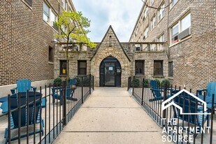 5644 N Clark St, Unit 3 in Chicago, IL - Building Photo
