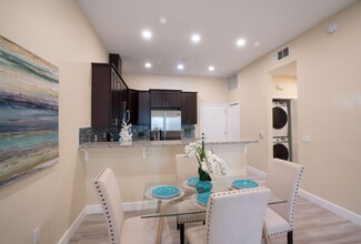 2291 Dunlop St, Unit 25 in San Diego, CA - Building Photo - Building Photo