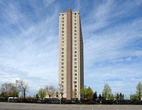 Skyline Tower in St. Paul, MN - Building Photo - Building Photo