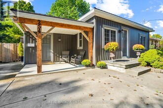 254 Harris St in Ingersoll, ON - Building Photo - Building Photo