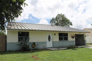 4166 Caesar Cir in Greenacres, FL - Building Photo