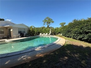 2015 15th Ln in Vero Beach, FL - Building Photo - Building Photo