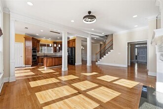 250 Fieldsborn Ct NE in Atlanta, GA - Foto de edificio - Building Photo