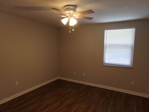 2652 Sunrise Village Dr in Orange Park, FL - Foto de edificio - Building Photo