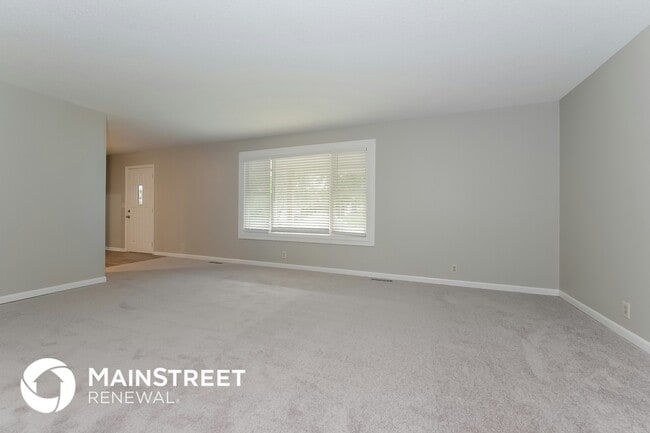 6400 Longview Rd in Shawnee, KS - Foto de edificio - Building Photo