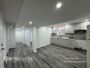 33 Albright Rd in Brampton, ON - Building Photo - Building Photo