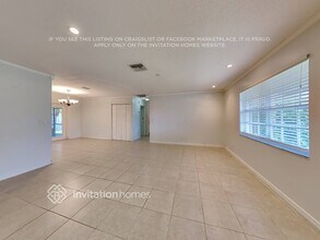 9033 Fashion Pl in Wellington, FL - Building Photo - Building Photo