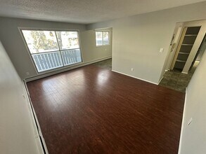 4507-244 44 Ave in Stony Plain, AB - Building Photo - Building Photo