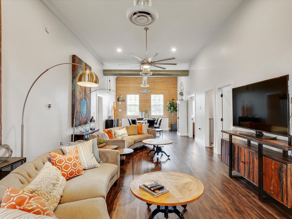 1400 Shadow Brook Trail in Garland, TX - Building Photo