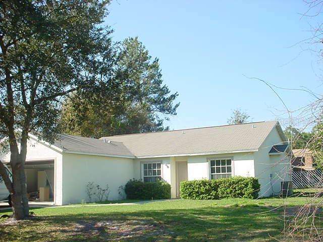 2750 Gramercy Dr in Deltona, FL - Foto de edificio