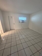 916 SW 15th Terrace in Fort Lauderdale, FL - Building Photo - Building Photo