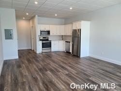 262 E Main St-Unit -1 in Babylon, NY - Building Photo - Building Photo