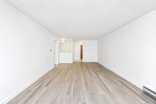 9807 Karlov Ave in Oak Lawn, IL - Building Photo