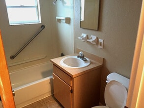 116 Bassedena Cir S in Lakeland, FL - Building Photo - Building Photo