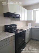 2620 Springhill Dr NW in Roanoke, VA - Building Photo - Building Photo