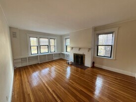 1600 Massachusetts Ave, Unit 6 in Cambridge, MA - Building Photo