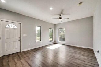 1531 Hickory St in Dallas, TX - Building Photo - Building Photo