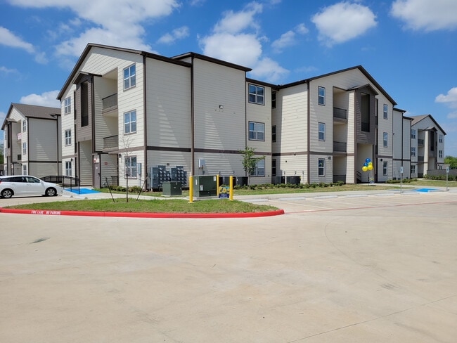 JFK Apartments in Houston, TX - Foto de edificio - Building Photo