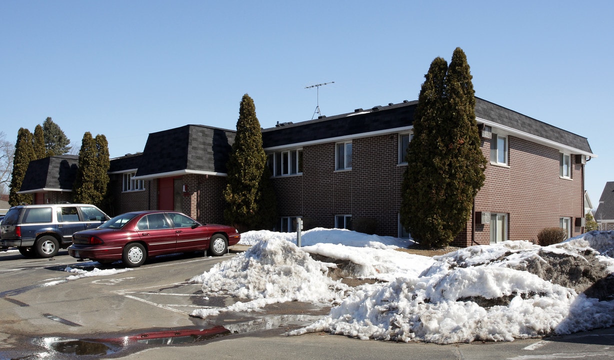 Village Dweller Apartments in Lakeville, MN - Building Photo