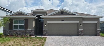 2077 Camden Loop in Davenport, FL - Building Photo
