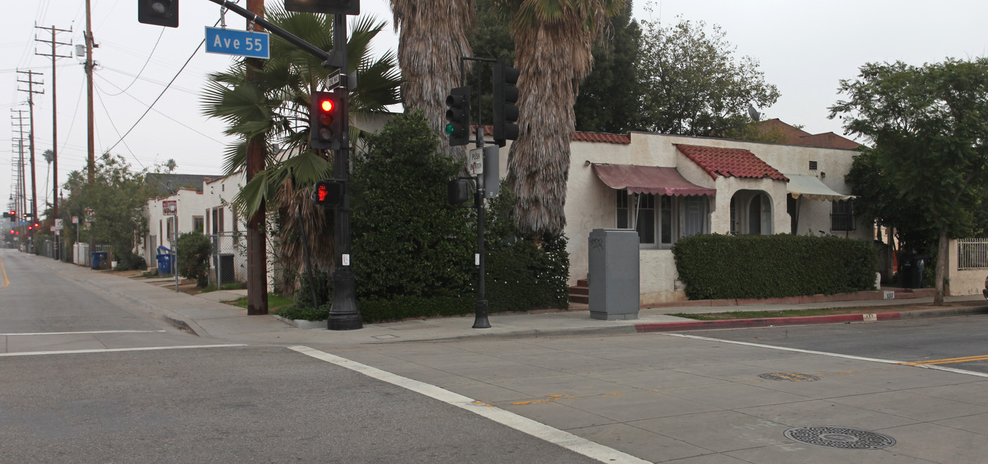 137-139 Avenue 55 in Los Angeles, CA - Building Photo