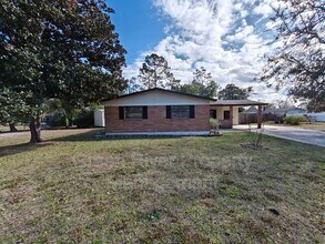 588 Madeira Dr in Orange Park, FL - Building Photo - Building Photo