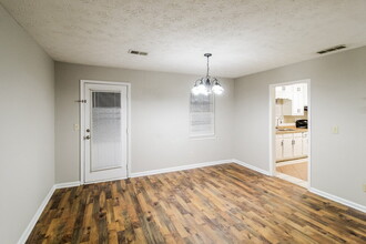 3271 Grand Central Dr in Snellville, GA - Building Photo - Building Photo