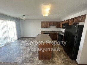 5306 41st St in Columbus, NE - Foto de edificio - Building Photo