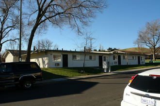 Vacaville Gables Apartments in Vacaville, CA - Building Photo - Building Photo