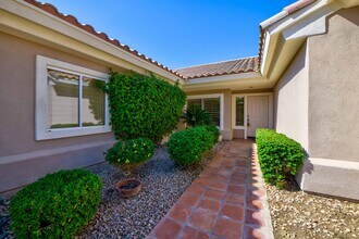 38537 Fallbrook Ave in Palm Desert, CA - Building Photo - Building Photo