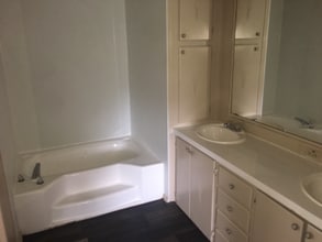 199 Tamanda Ln in Freeport, TX - Foto de edificio - Building Photo