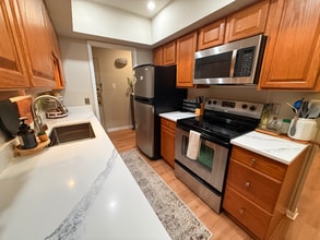 11651 Stoneview Square in Reston, VA - Building Photo - Building Photo