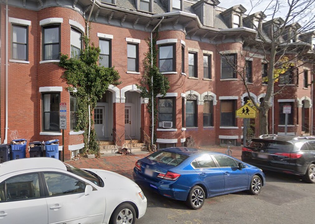 183 Harvard St in Cambridge, MA - Building Photo
