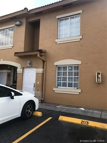 8000 W 28th Ct-Unit -203 in Hialeah, FL - Building Photo - Building Photo