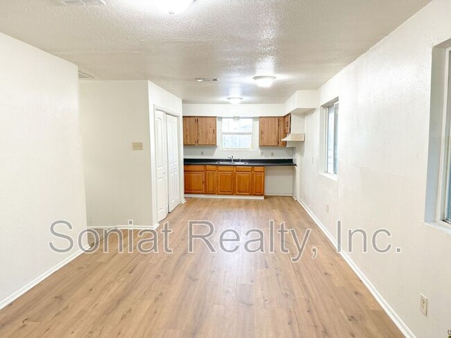 15516 Dwyer Blvd in New Orleans, LA - Building Photo - Building Photo