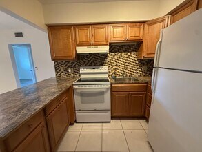 3850 NE 21st Way in Lighthouse Point, FL - Building Photo - Building Photo