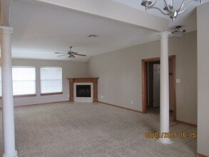 809 SE Brigadoon Way in Lawton, OK - Foto de edificio - Building Photo
