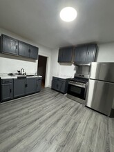 1015 Downer Ave, Unit 1015 Downer ave 2nd floor in Utica, NY - Building Photo - Building Photo